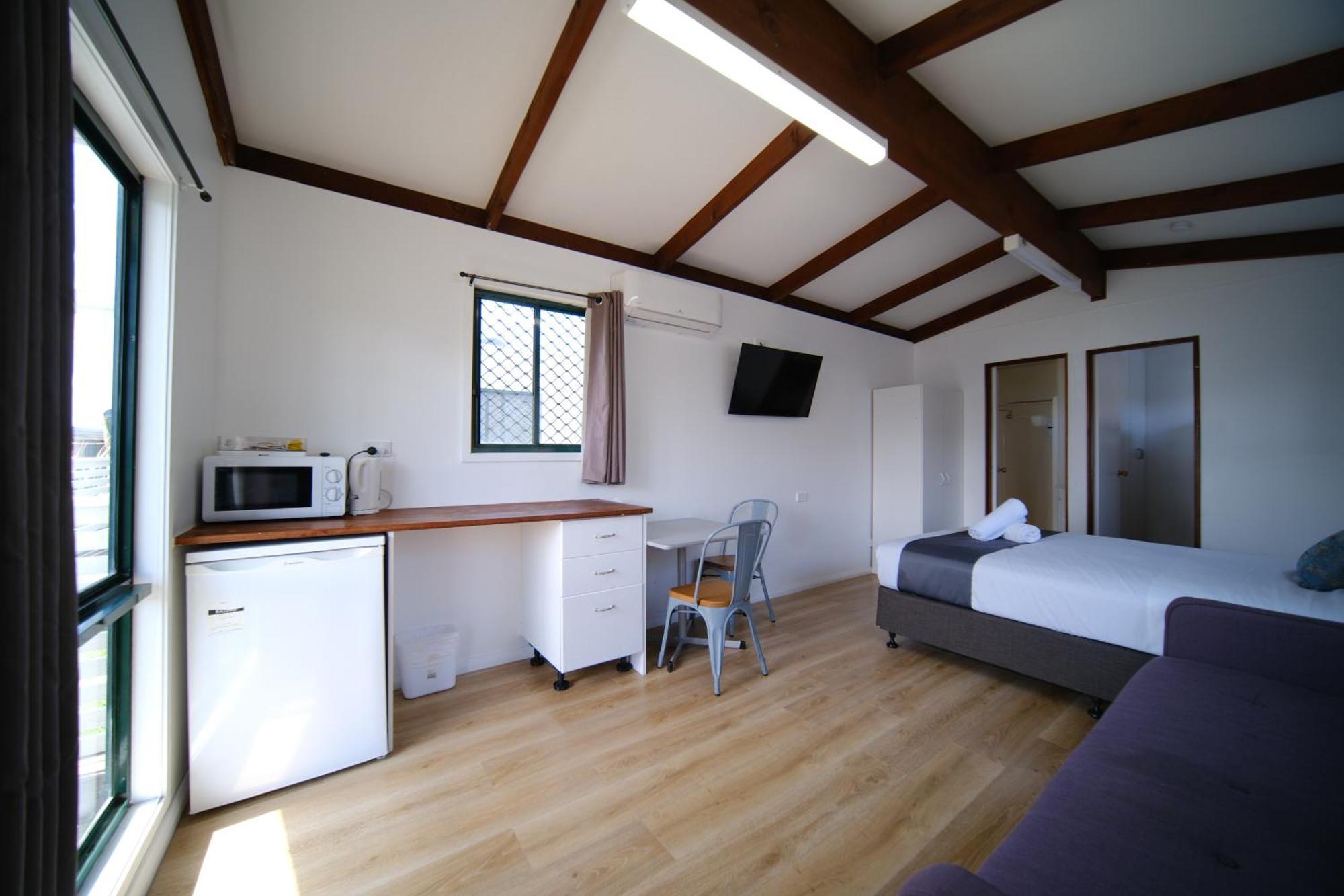 Lakeside Wollongong Motel 3*