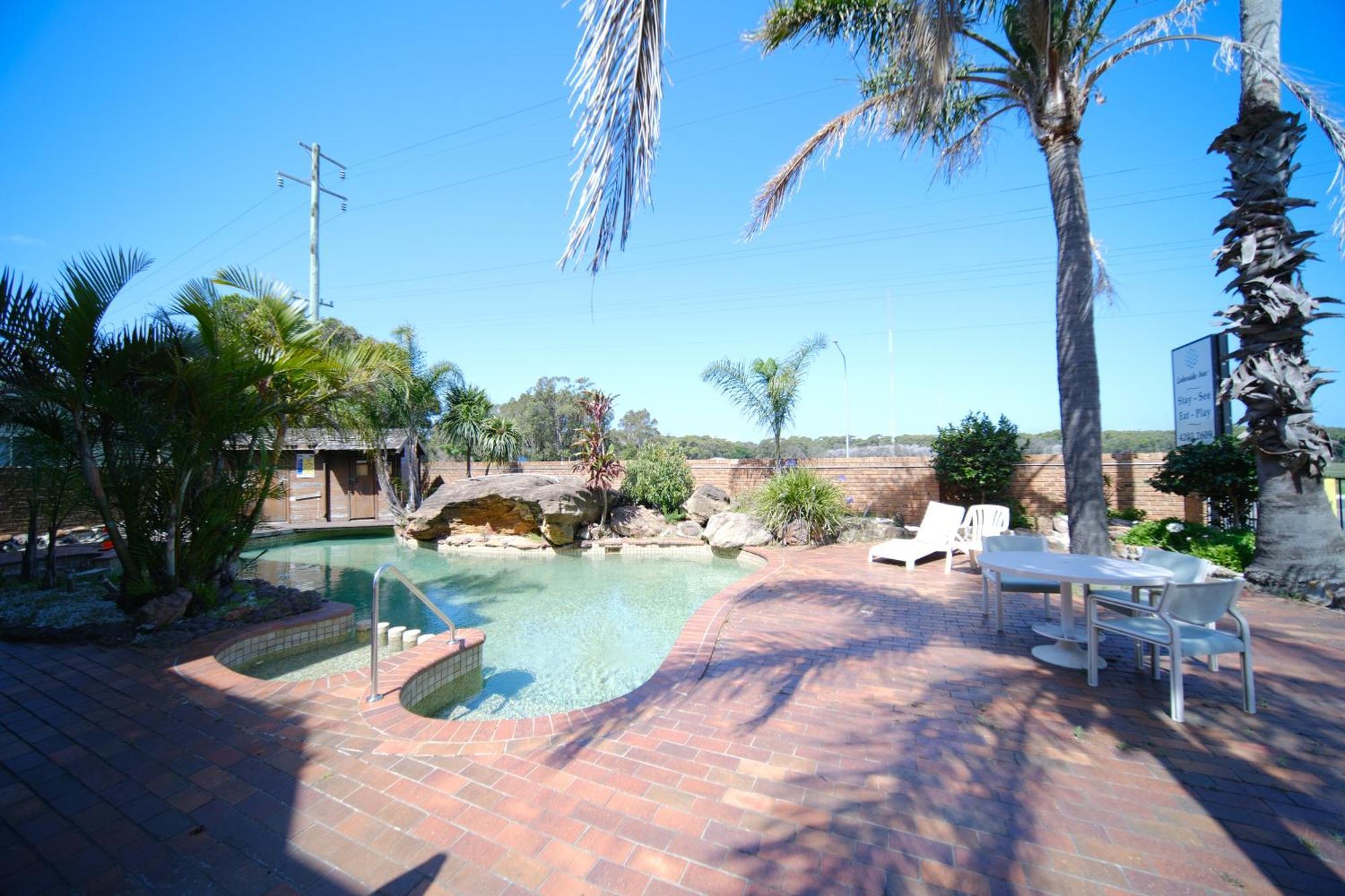 Lakeside Wollongong Motel 3*
